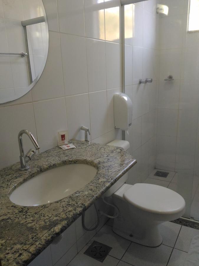 Hotel Pinheiros Chonim de Baixo Exterior foto
